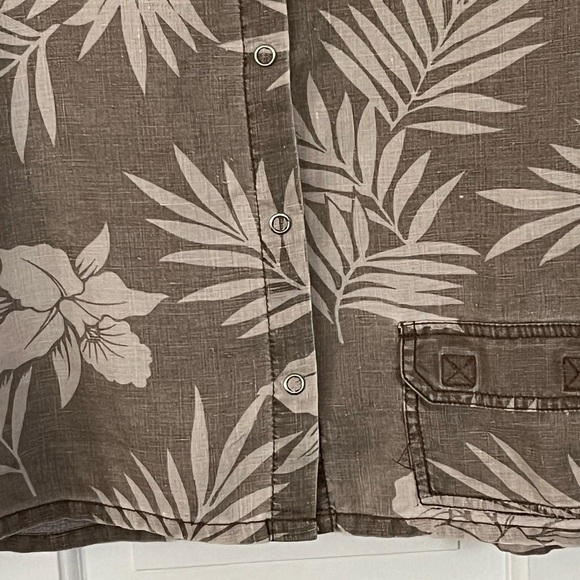 Chico’s Design 100% Linen Hawaiian Floral Leaf Design Snap Front Light Jacket M - Picture 3 of 12